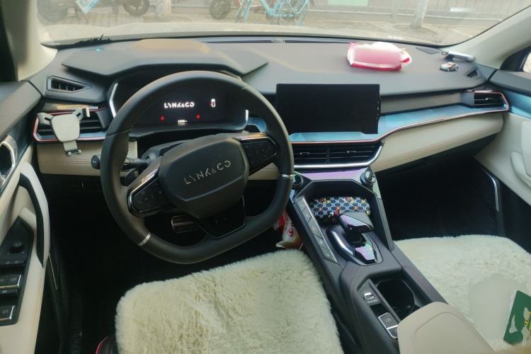 Used Lynk & Co 06 2020 1.5T YAO Halo Center Console