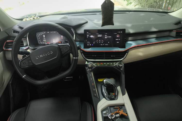 Used Lynk & Co 06 2020 1.5T YAO Halo Center Console
