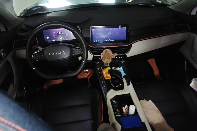 Used Lynk & Co 06 2020 1.5T YAO Halo Center Console