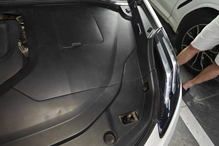 Used Lynk & Co 06 2020 1.5T YAO Halo Engine Bay Left