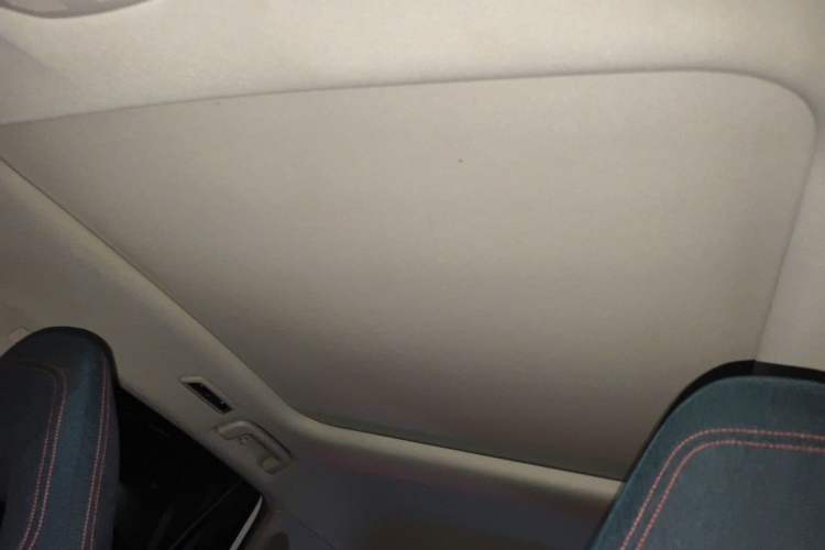 Used Lynk & Co 06 2020 1.5T YAO Halo Headliner