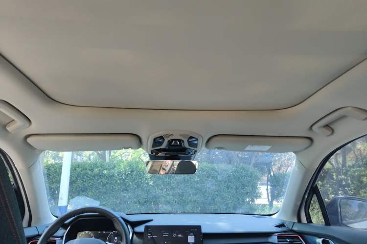 Used Lynk & Co 06 2020 1.5T YAO Halo Headliner