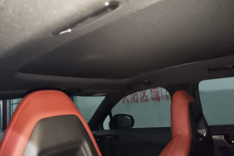 Used Lynk & Co 06 2020 1.5T JinPro model Headliner