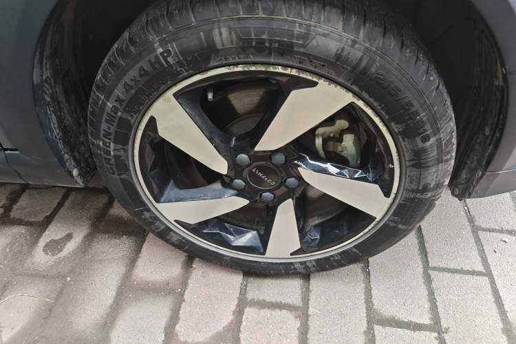 Used Lynk & Co 06 2020 1.5T JinPro model Right Front Wheel Hub