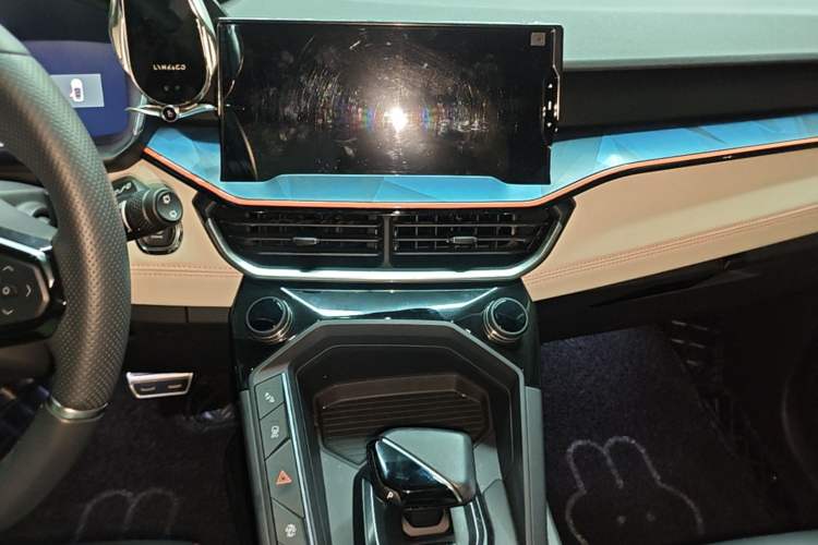 Used Lynk & Co 06 2020 1.5T YAO Halo Audio And AC Panel