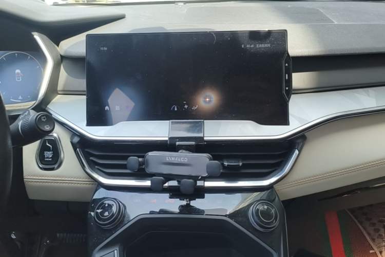 Used Lynk & Co 06 2020 1.5T Type Plus Audio And AC Panel