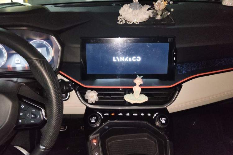Used Lynk & Co 06 2020 1.5T YAO Halo Audio And AC Panel