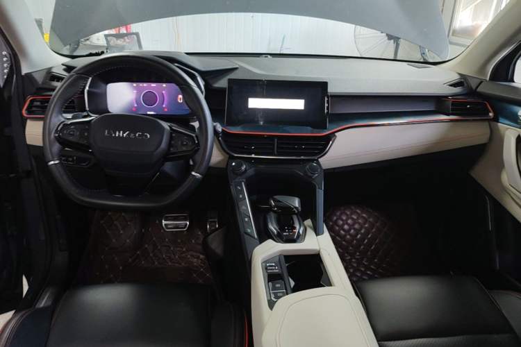 Used Lynk & Co 06 2020 1.5T YAO Halo Center Console