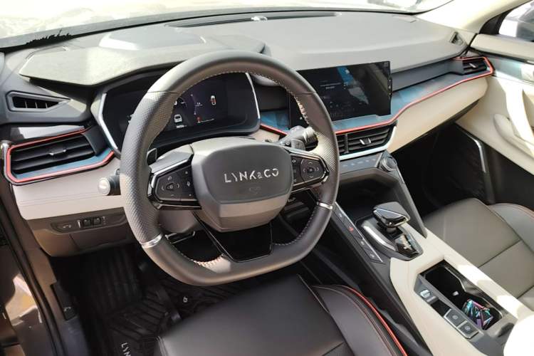 Used Lynk & Co 06 2020 1.5T YAO Halo Center Console