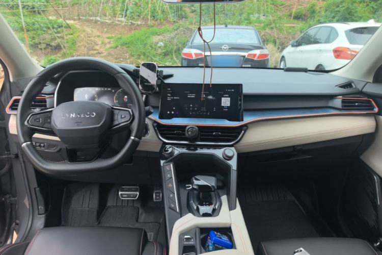 Used Lynk & Co 06 2020 1.5T YAO Halo Center Console