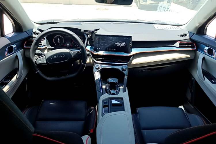 Used Lynk & Co 06 2020 1.5T YAO Halo Center Console