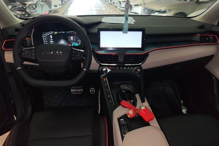 Used Lynk & Co 06 2020 1.5T YAO Halo Center Console