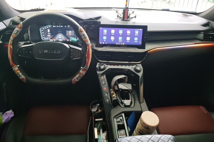 Used Lynk & Co 06 2020 1.5T JinPro model Center Console