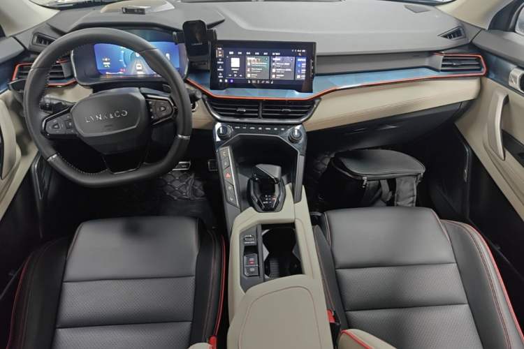 Used Lynk & Co 06 2020 1.5T YAO Halo Center Console