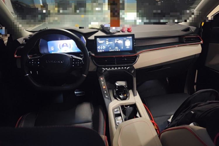 Used Lynk & Co 06 2020 1.5T YAO Halo Center Console