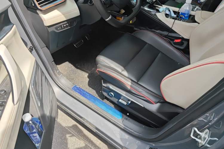 Used Lynk & Co 06 2020 1.5T YAO Halo Driver Seat