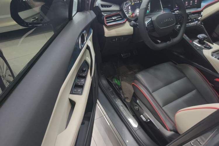 Used Lynk & Co 06 2020 1.5T YAO Halo Driver Seat