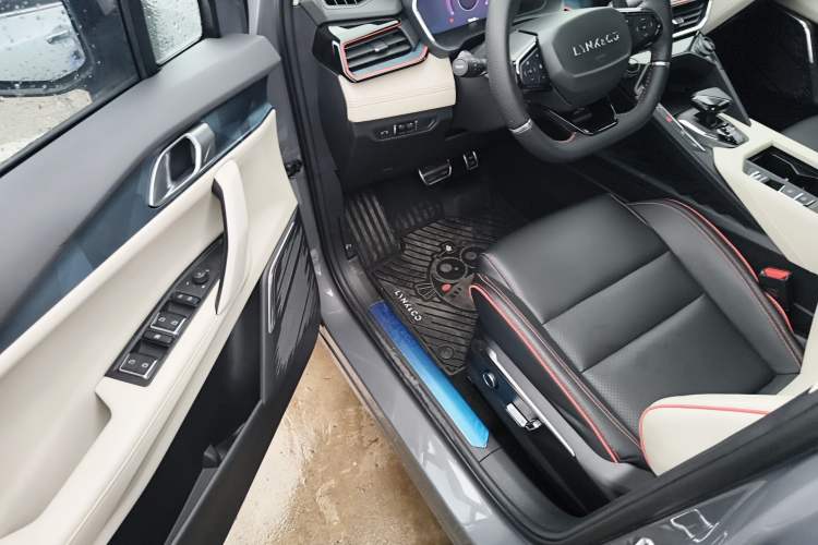 Used Lynk & Co 06 2020 1.5T YAO Halo Driver Seat