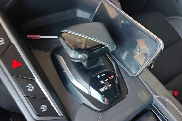 Used Lynk & Co 06 2020 1.5T JinPro model Gear Lever