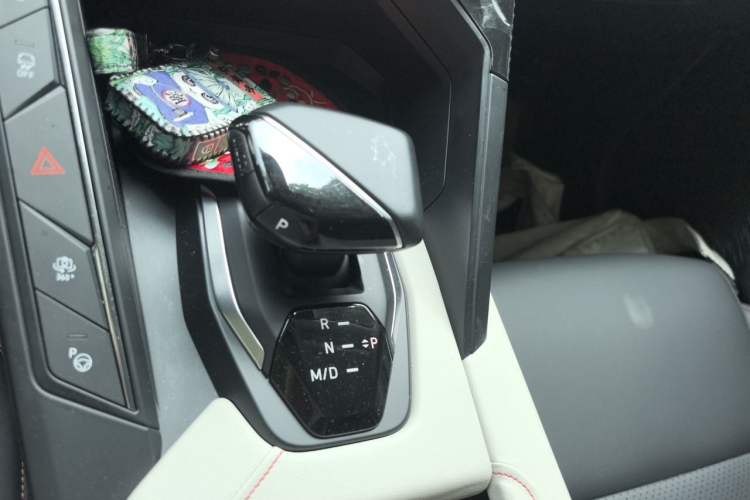 Used Lynk & Co 06 2020 1.5T YAO Halo Gear Lever