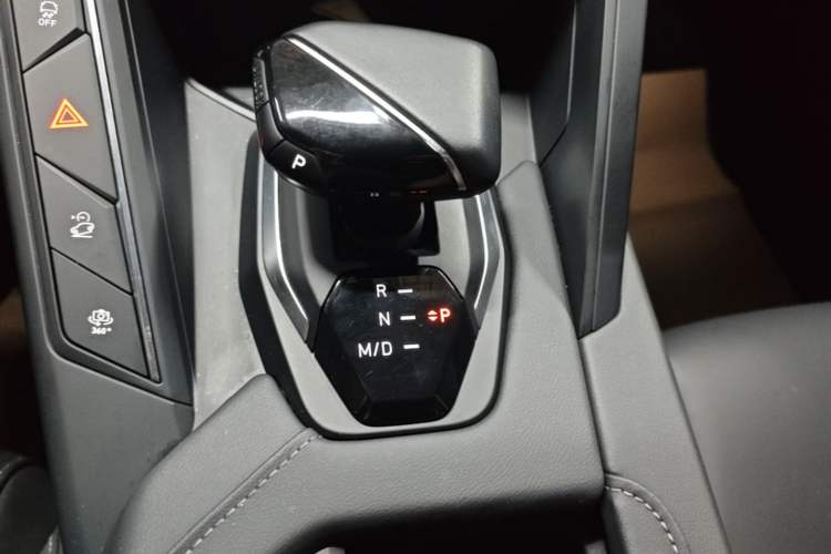 Used Lynk & Co 06 2020 1.5T JinPro model Gear Lever