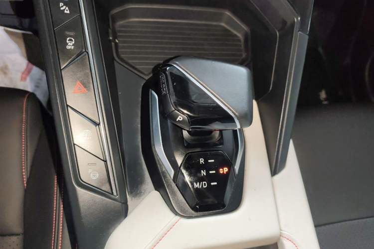 Used Lynk & Co 06 2020 1.5T YAO Halo Gear Lever