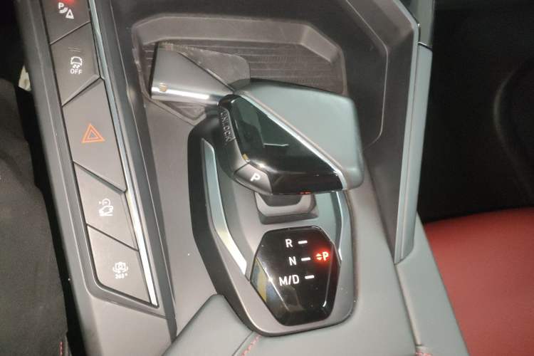 Used Lynk & Co 06 2020 1.5T JinPro model Gear Lever