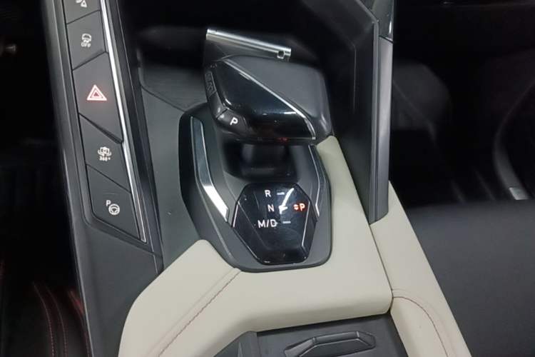 Used Lynk & Co 06 2020 1.5T YAO Halo Gear Lever