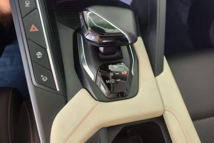 Used Lynk & Co 06 2020 1.5T YAO Halo Gear Lever