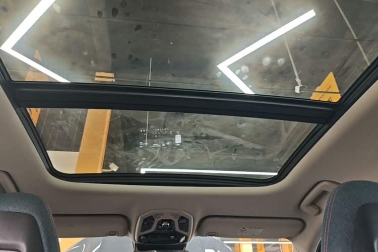 Used Lynk & Co 06 2020 1.5T YAO Halo Headliner