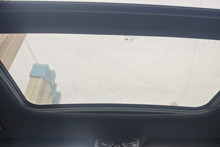 Used Lynk & Co 06 2020 1.5T JinPro model Headliner