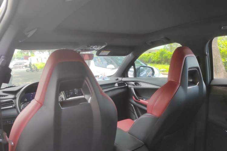 Used Lynk & Co 06 2020 1.5T JinPro model Headliner