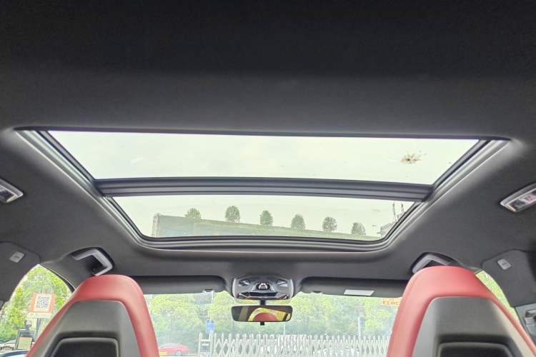 Used Lynk & Co 06 2020 1.5T JinPro model Headliner