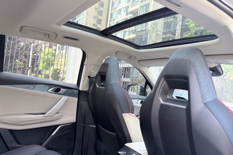 Used Lynk & Co 06 2020 1.5T YAO Halo Headliner