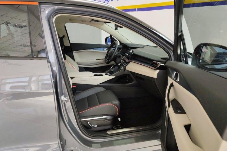 Used Lynk & Co 06 2020 1.5T YAO Halo Interior 11