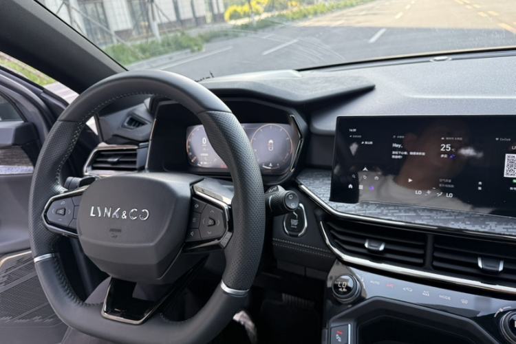 Used Lynk & Co 06 2020 1.5T JinPro model Interior 12