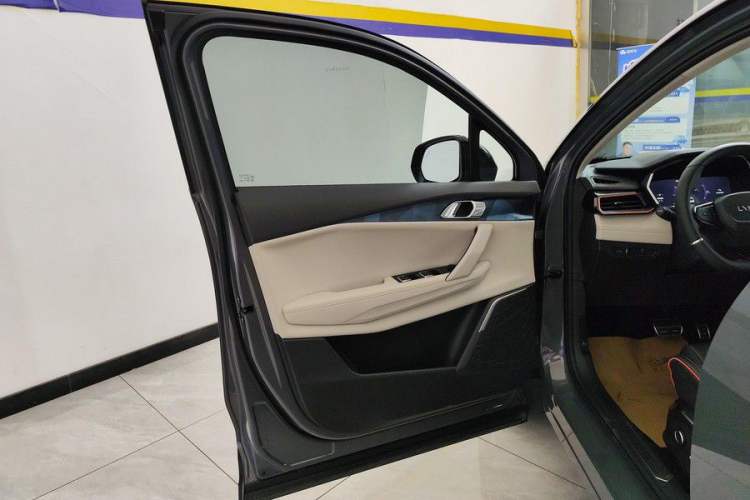 Used Lynk & Co 06 2020 1.5T YAO Halo Interior 12