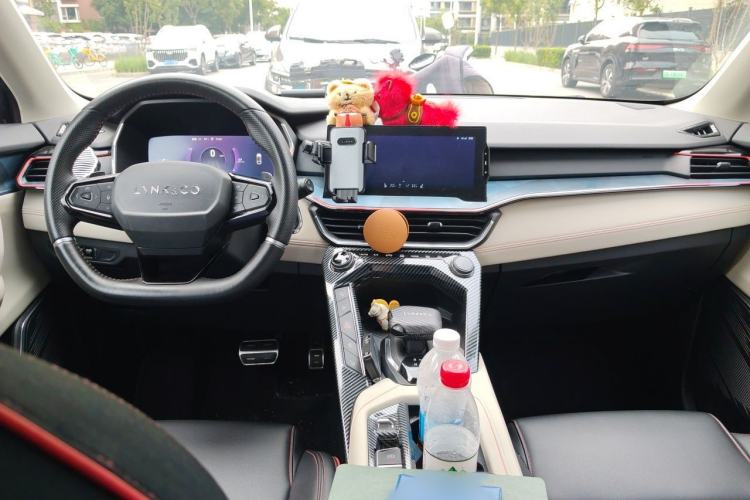 Used Lynk & Co 06 2020 1.5T YAO Halo Interior 2