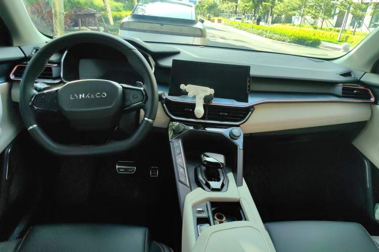 Used Lynk & Co 06 2020 1.5T JinPro model Interior 2