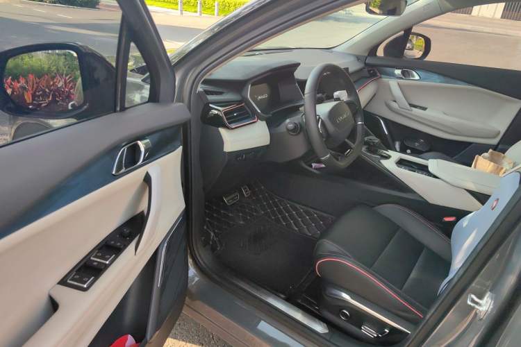 Used Lynk & Co 06 2020 1.5T JinPro model Interior 3