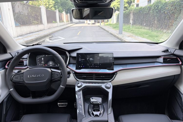 Used Lynk & Co 06 2020 1.5T YAO Halo Interior 3