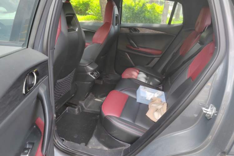 Used Lynk & Co 06 2020 1.5T JinPro model Interior 4