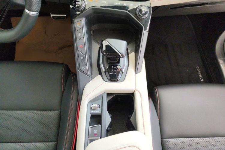 Used Lynk & Co 06 2020 1.5T YAO Halo Interior 4