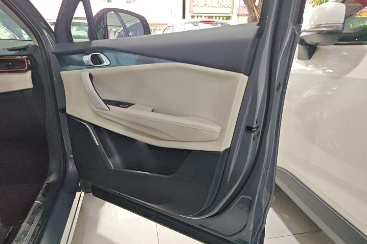 Used Lynk & Co 06 2020 1.5T YAO Halo Interior 5
