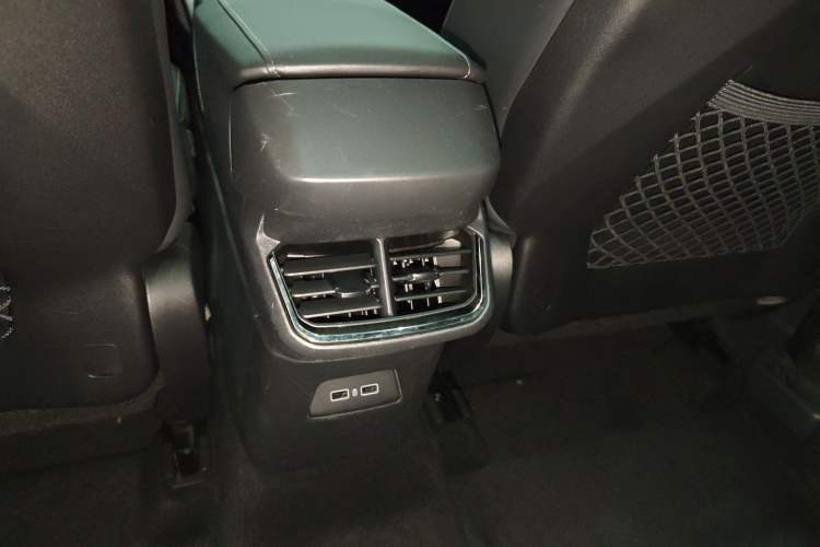 Used Lynk & Co 06 2020 1.5T JinPro model Interior 5
