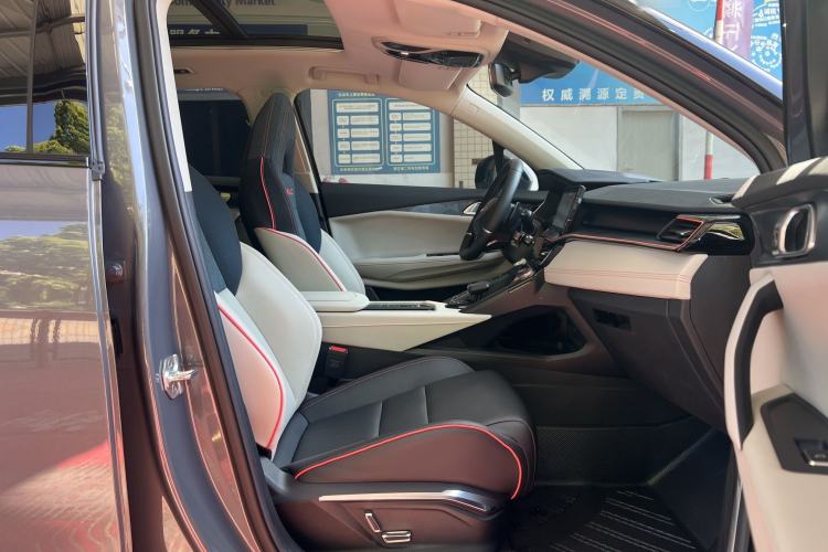 Used Lynk & Co 06 2020 1.5T YAO Halo Interior 5