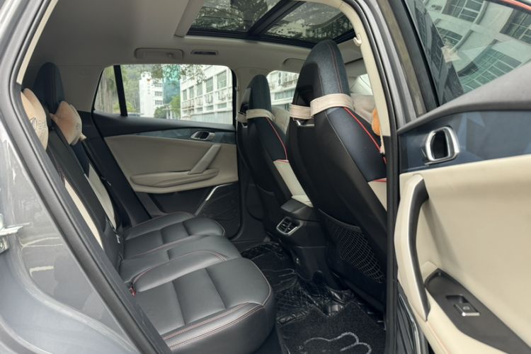 Used Lynk & Co 06 2020 1.5T YAO Halo Interior 7