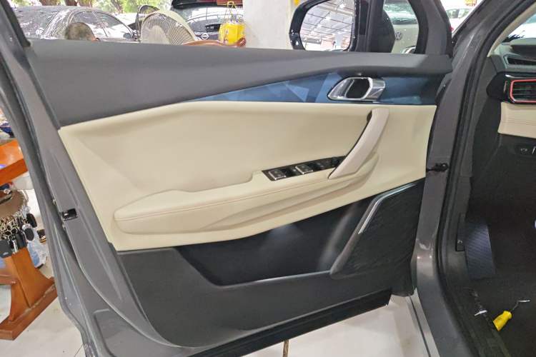 Used Lynk & Co 06 2020 1.5T YAO Halo Interior 7