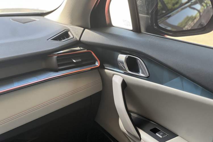 Used Lynk & Co 06 2020 1.5T YAO Halo Interior 9