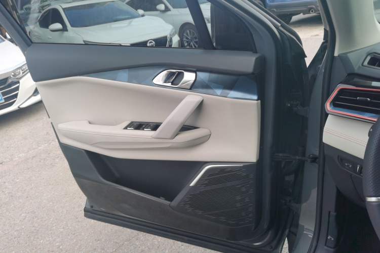 Used Lynk & Co 06 2020 1.5T YAO Halo Left Front Door Interior